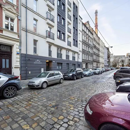 Elegancki We Wroclawiu Blisko Parku I Rzeki Z Klimatyzacja W Salonie I Biurkiem By Renters Βρότσλαβ